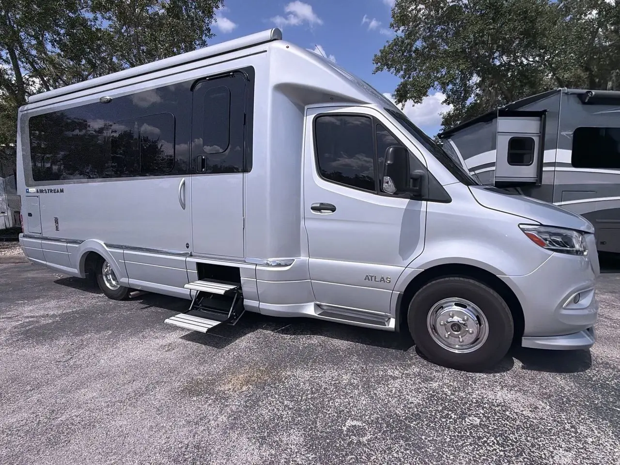 2021 Airstream Atlas Murphy Suite