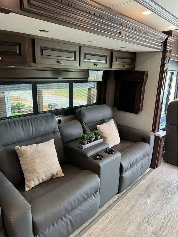 2021 Newmar Dutch Star Motorized Class A