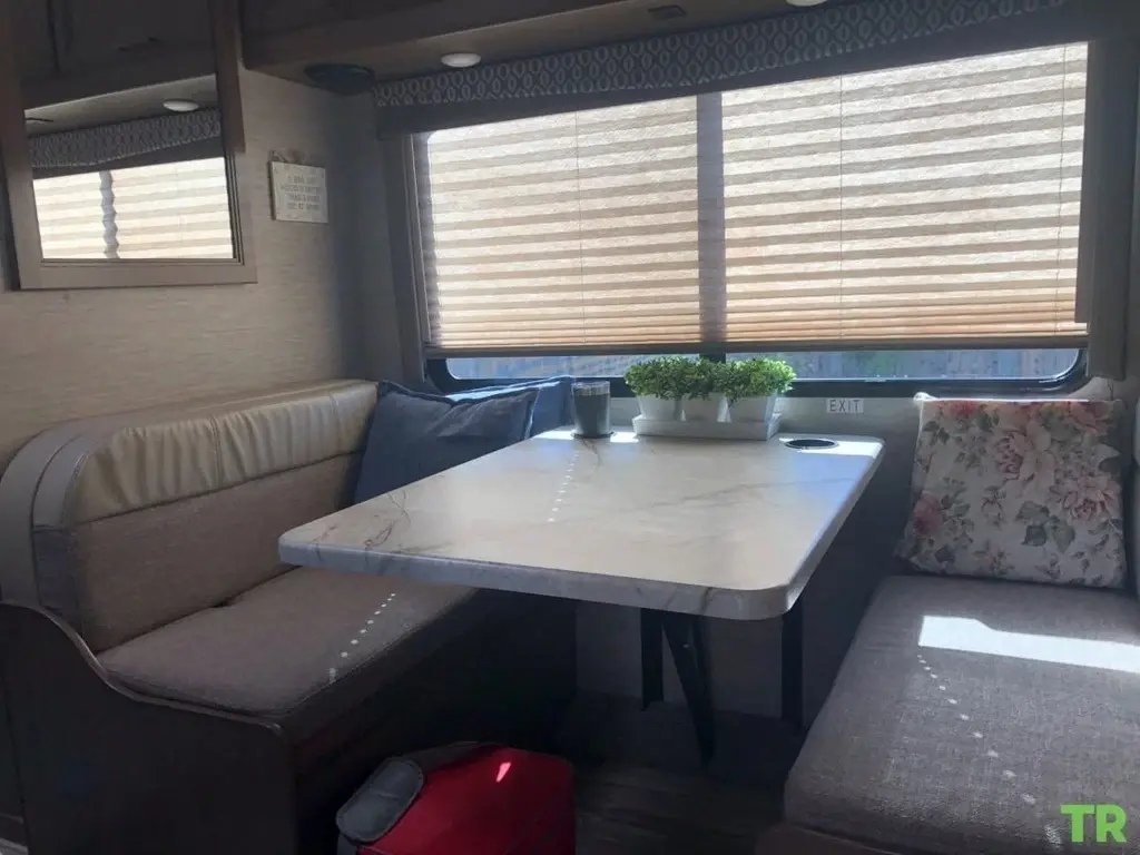 2021 Thor Motor Coach Freedom Elite Motorized Class C
