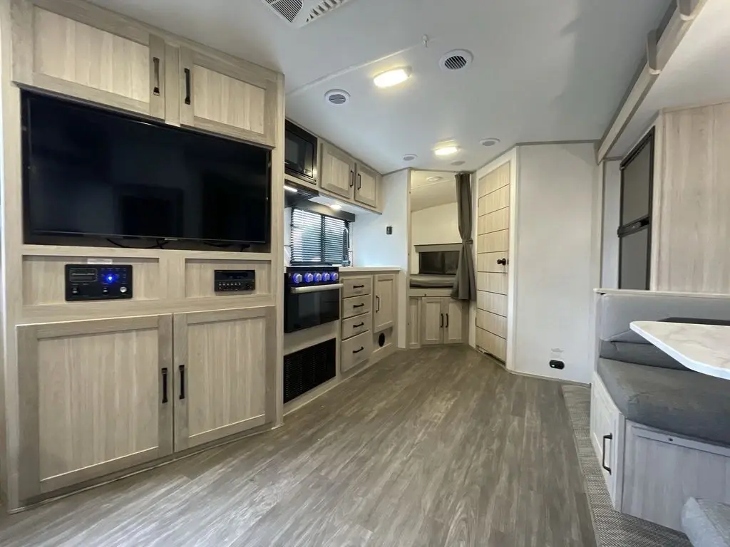 2022 Cruiser RV Twilight Signature