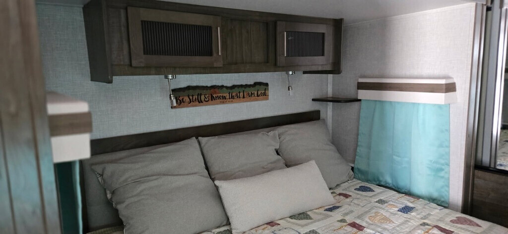 2022 Forest River Rockwood Signature Travel Trailer