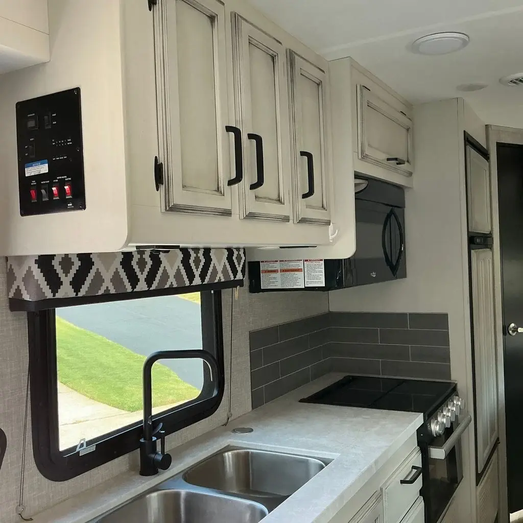 2022 Jayco Redhawk Class C Motorhome