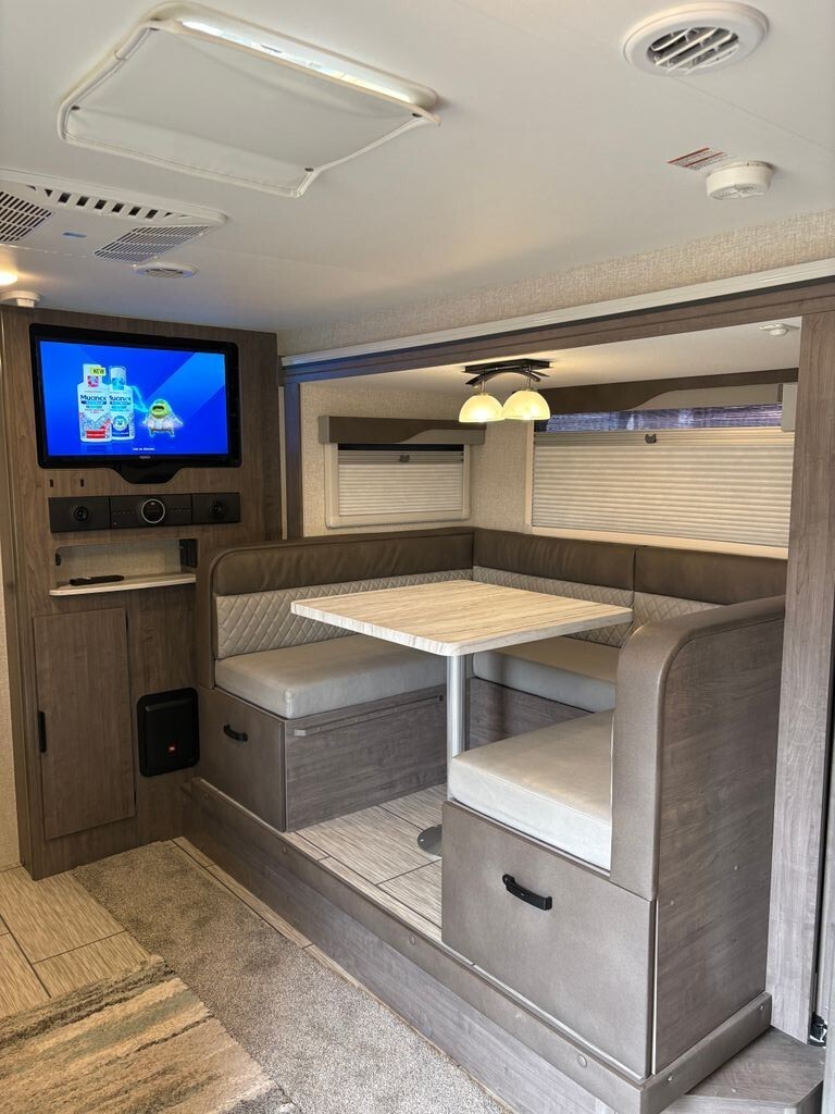 2022 Lance Travel Trailer Travel Trailer