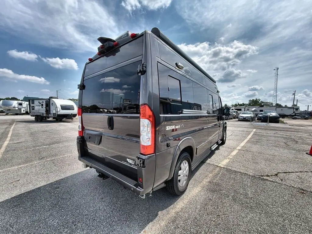 2022 Roadtrek Zion SRT