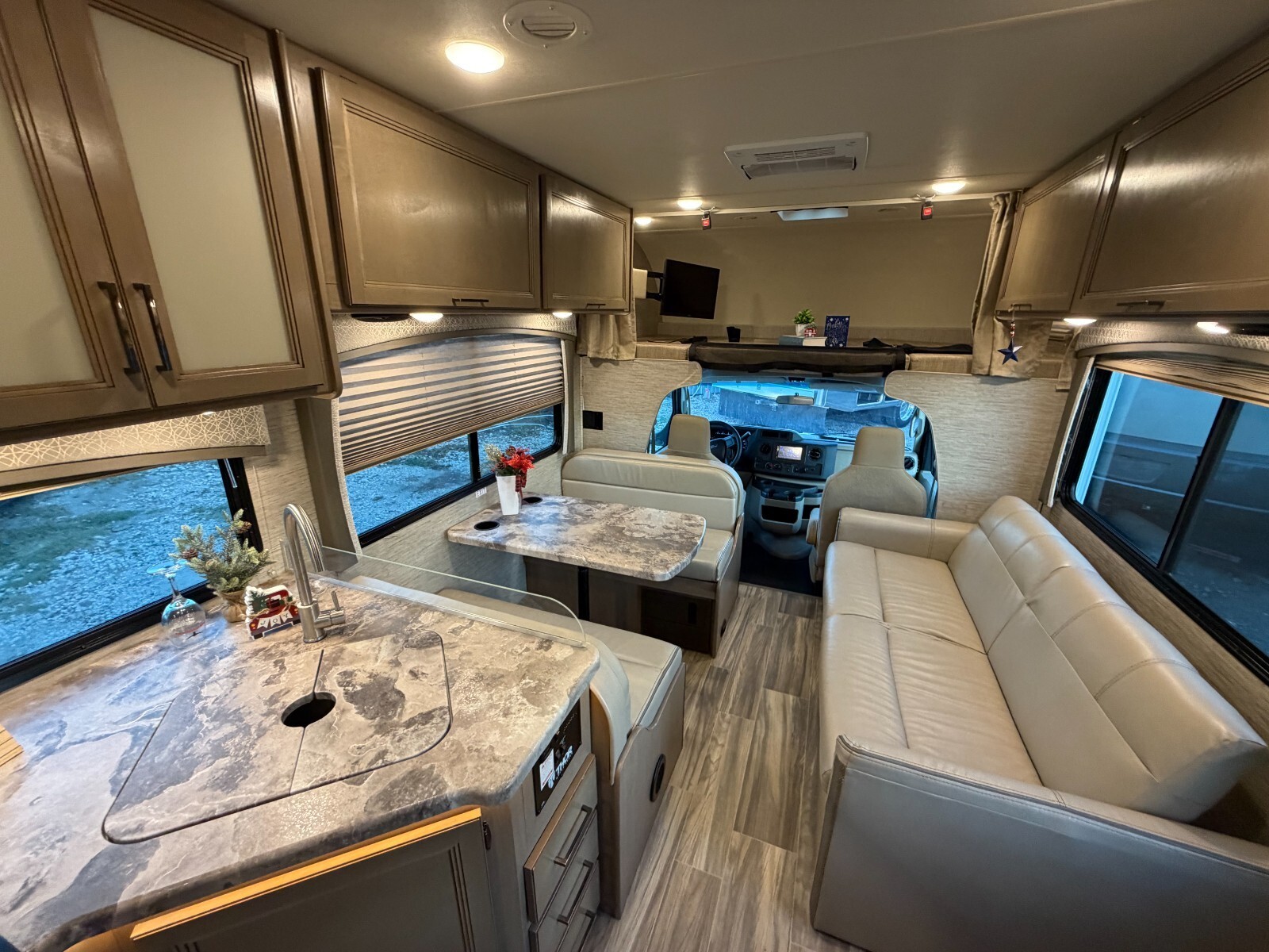 2022 Thor Four Winds 28A