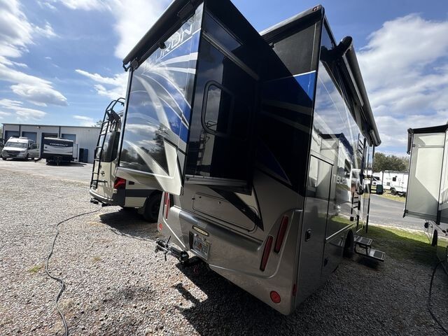 2022 Thor Motor Coach Tiburon