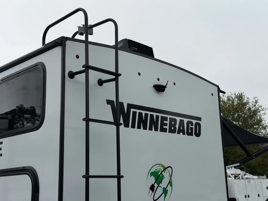 2022 Winnebago Micro Minnie FLX Travel Trailer