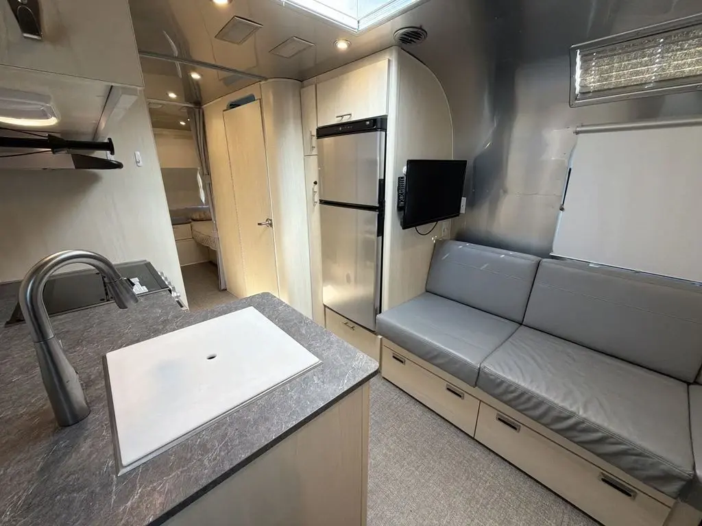 2023 Airstream Flying Cloud