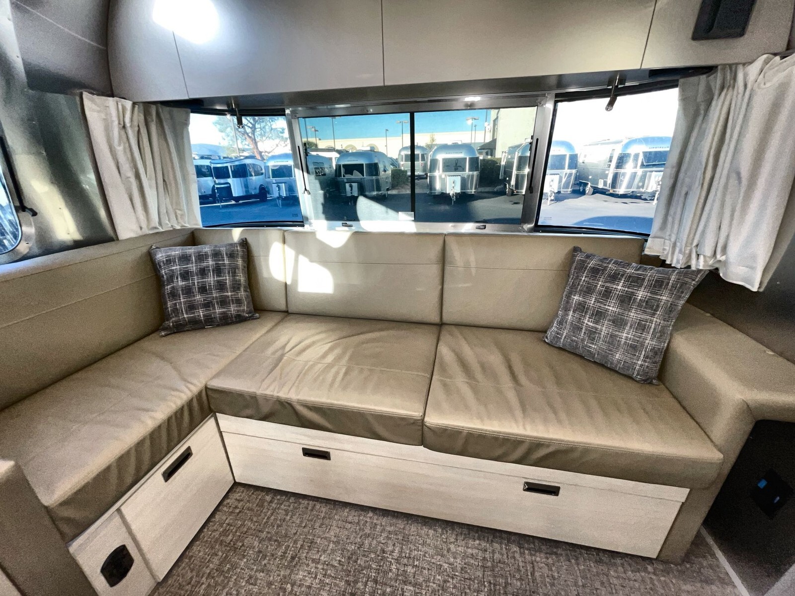 2023 Airstream Flying Cloud