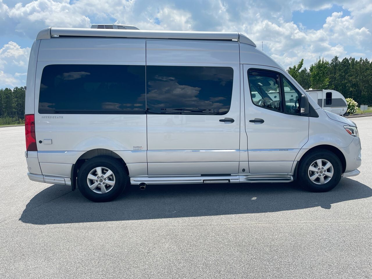 2023 Airstream Interstate 19