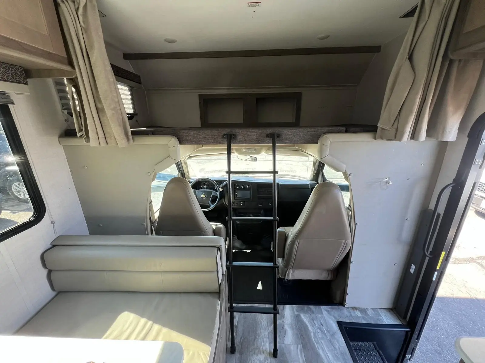 2023 Gulf Stream Conquest 6237LE
