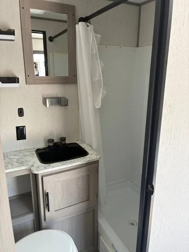 2023 Dutchmen Coleman Lantern LT Travel Trailer