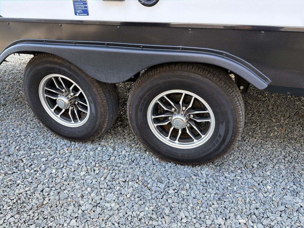 2023 Winnebago Minnie