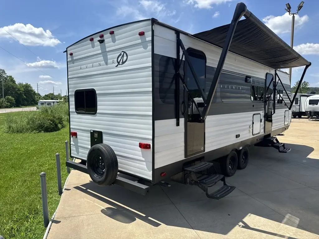 2024 Cruiser RV AVENIR