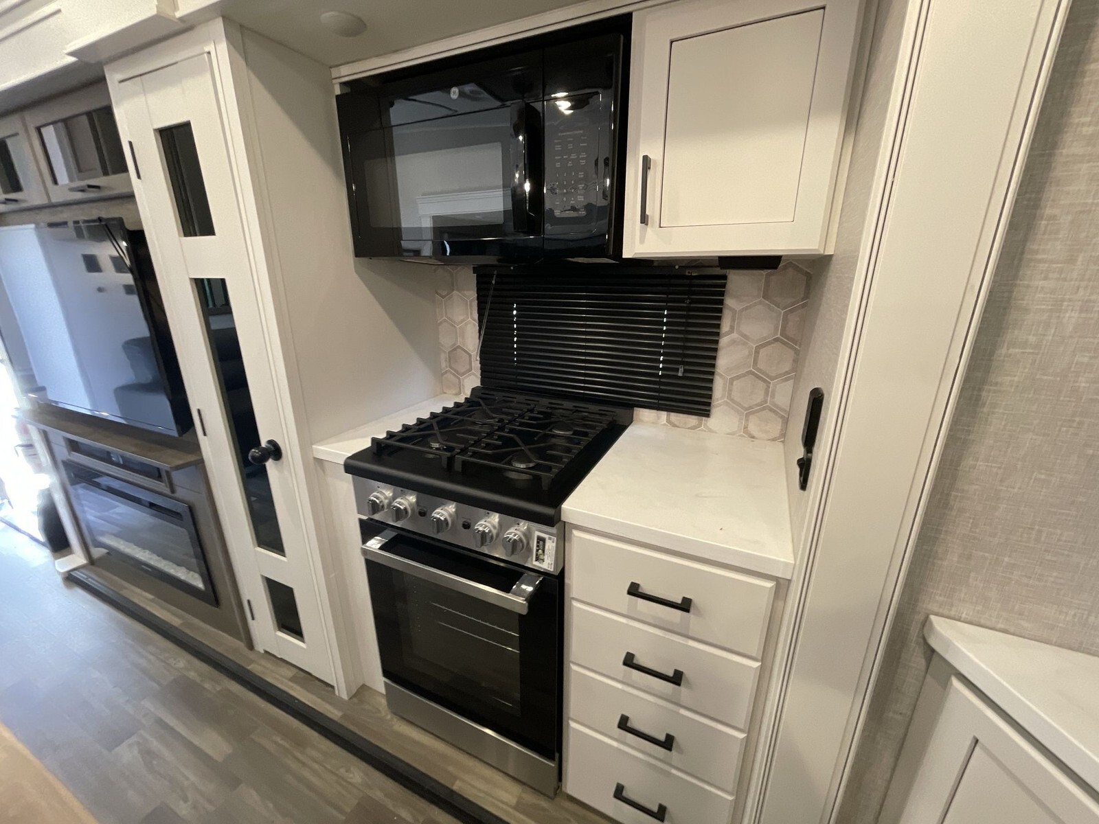 2024 Jayco Eagle Fifth Wheel