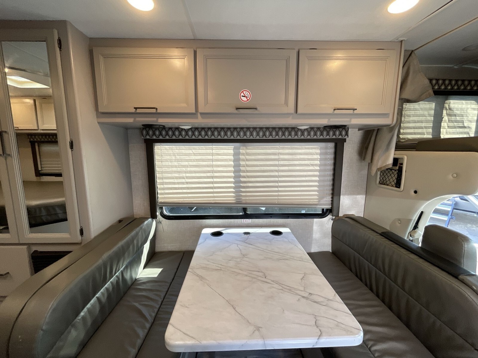 2024 Thor Motor Coach Four Winds