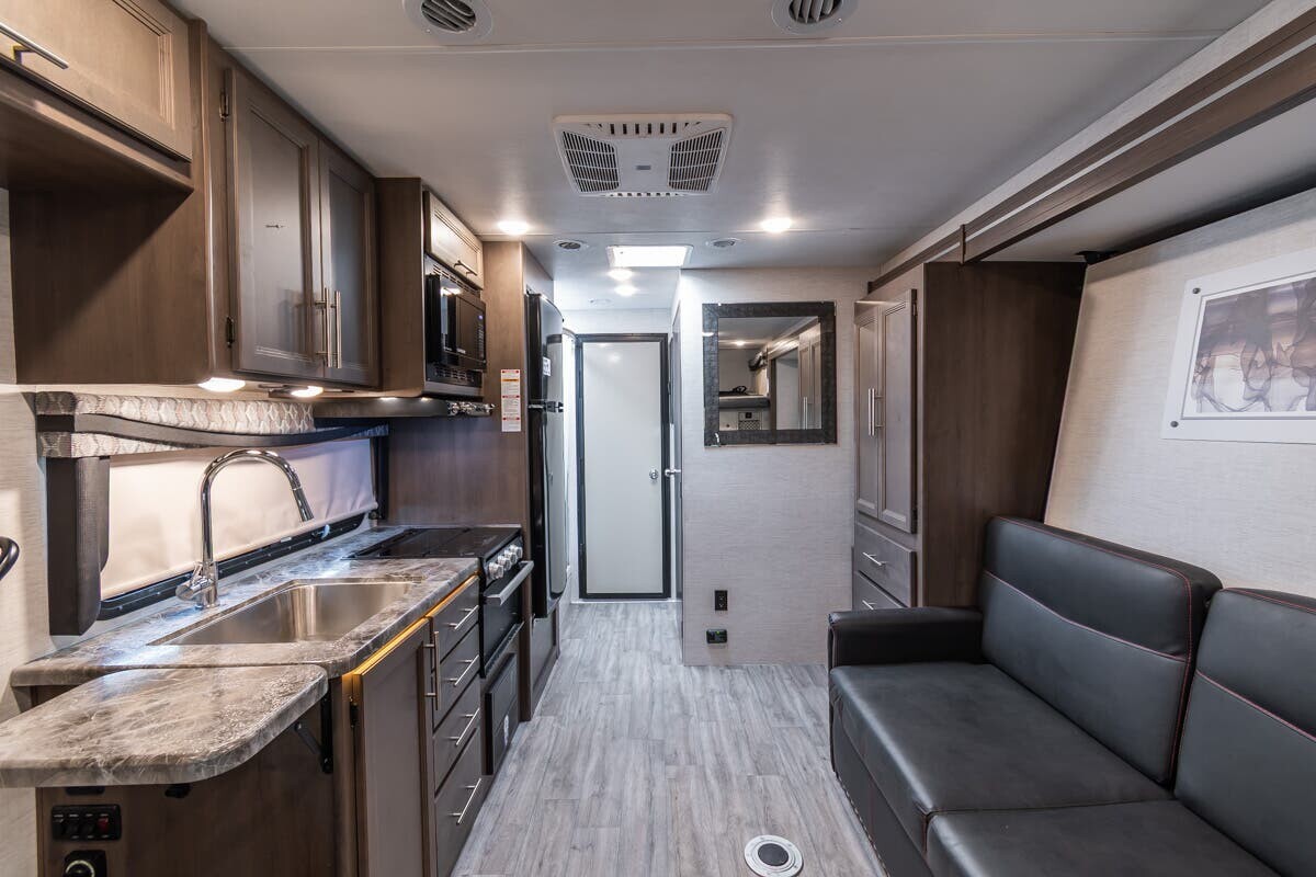 2024 Thor Motor Coach Outlaw Class C