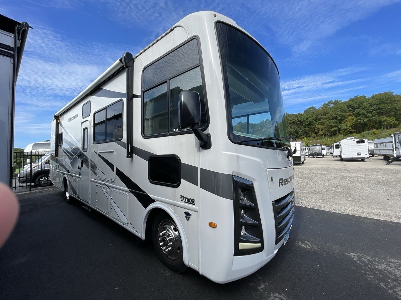 2024 Thor Motor Coach Resonate