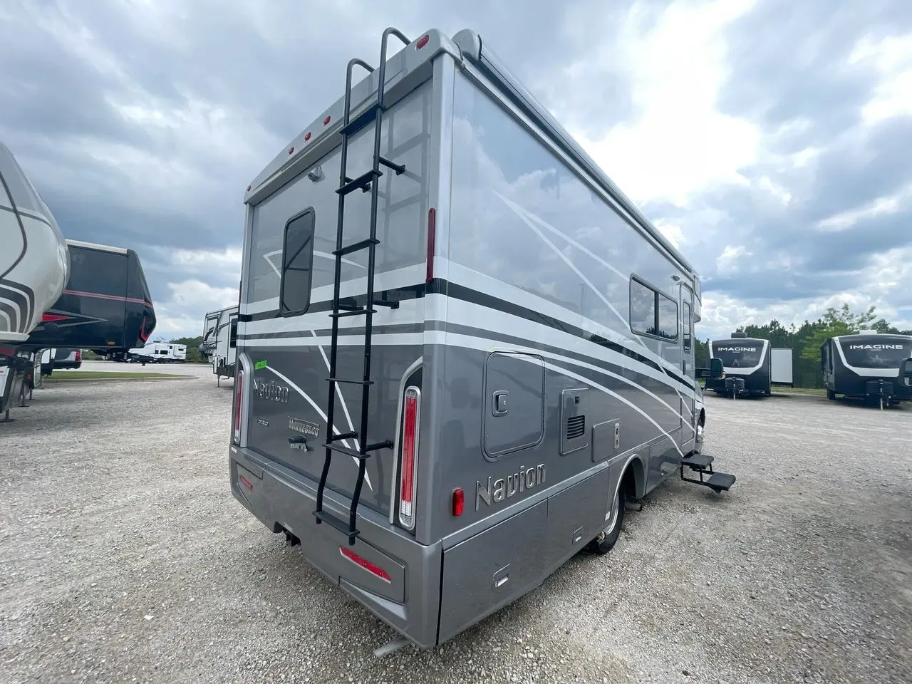 2024 Winnebago Navion
