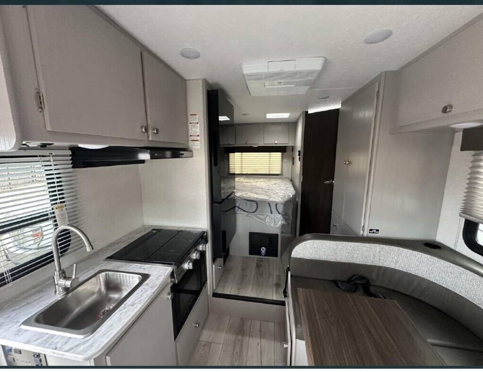 2025 Coachmen Freelander Motorized Class C
