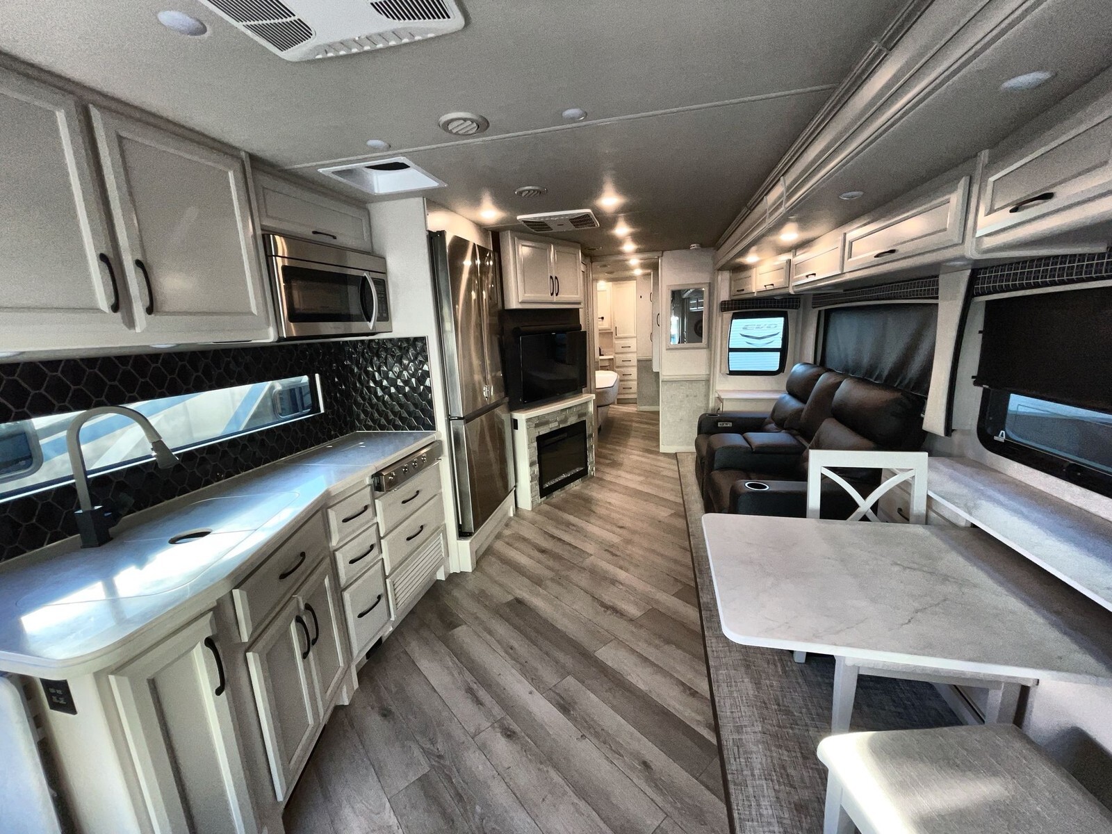 2025 Holiday Rambler Vacationer