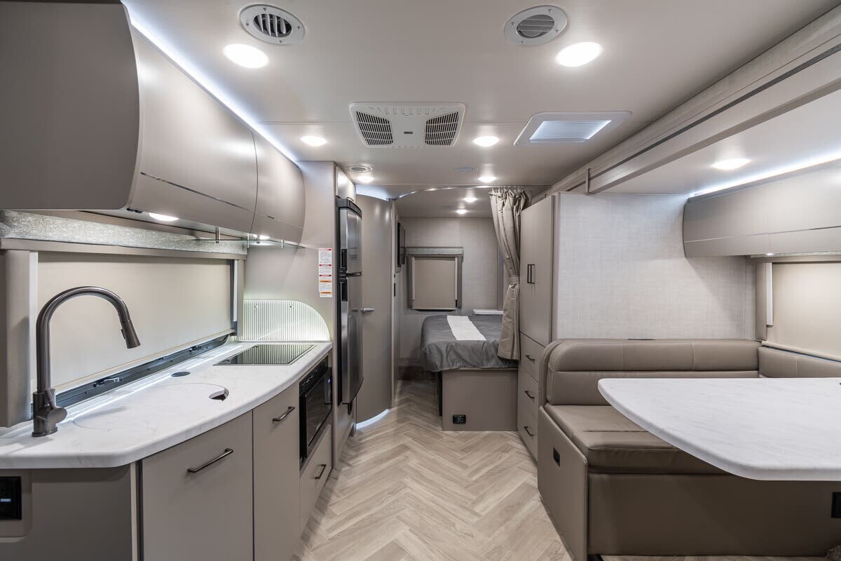 2025 Thor Motor Coach Tiburon