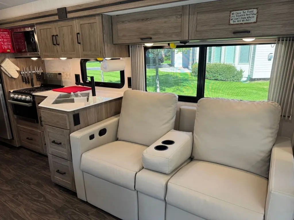 2025 Winnebago Vista Class A Motorhome