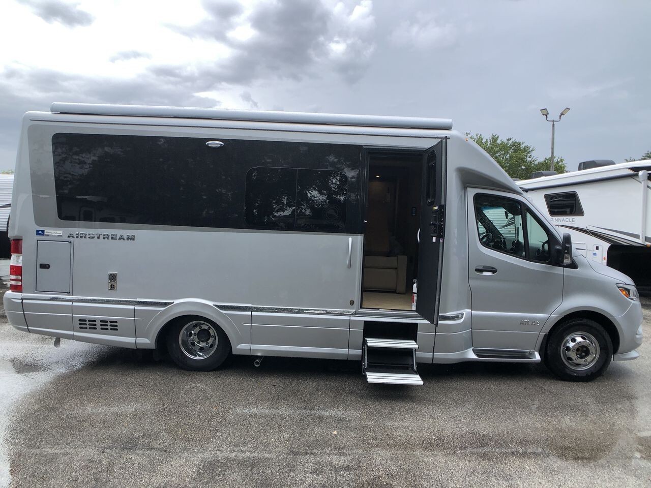 2026 Airstream Atlas