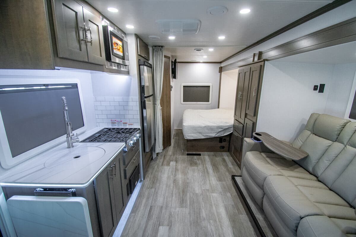 2026 Dynamax Isata 3