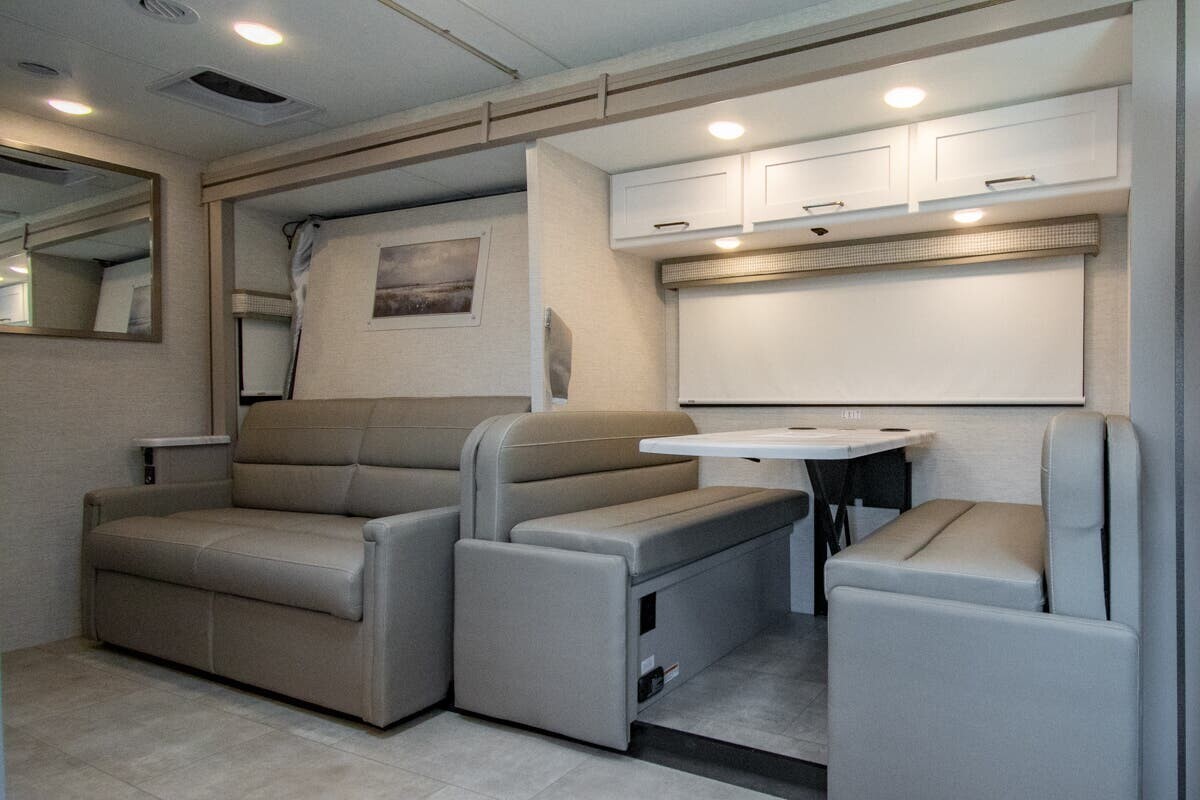 2026 Thor Motor Coach Quantum Sprinter