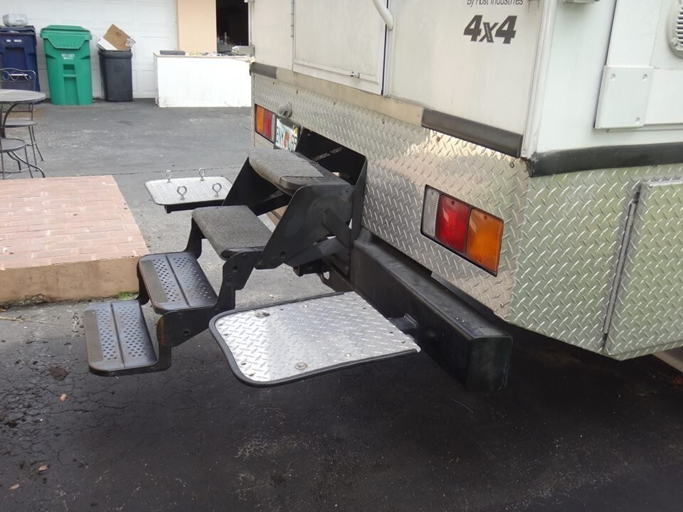 2013 Earthcruiser Outback 4x4 Expedition Vehicle