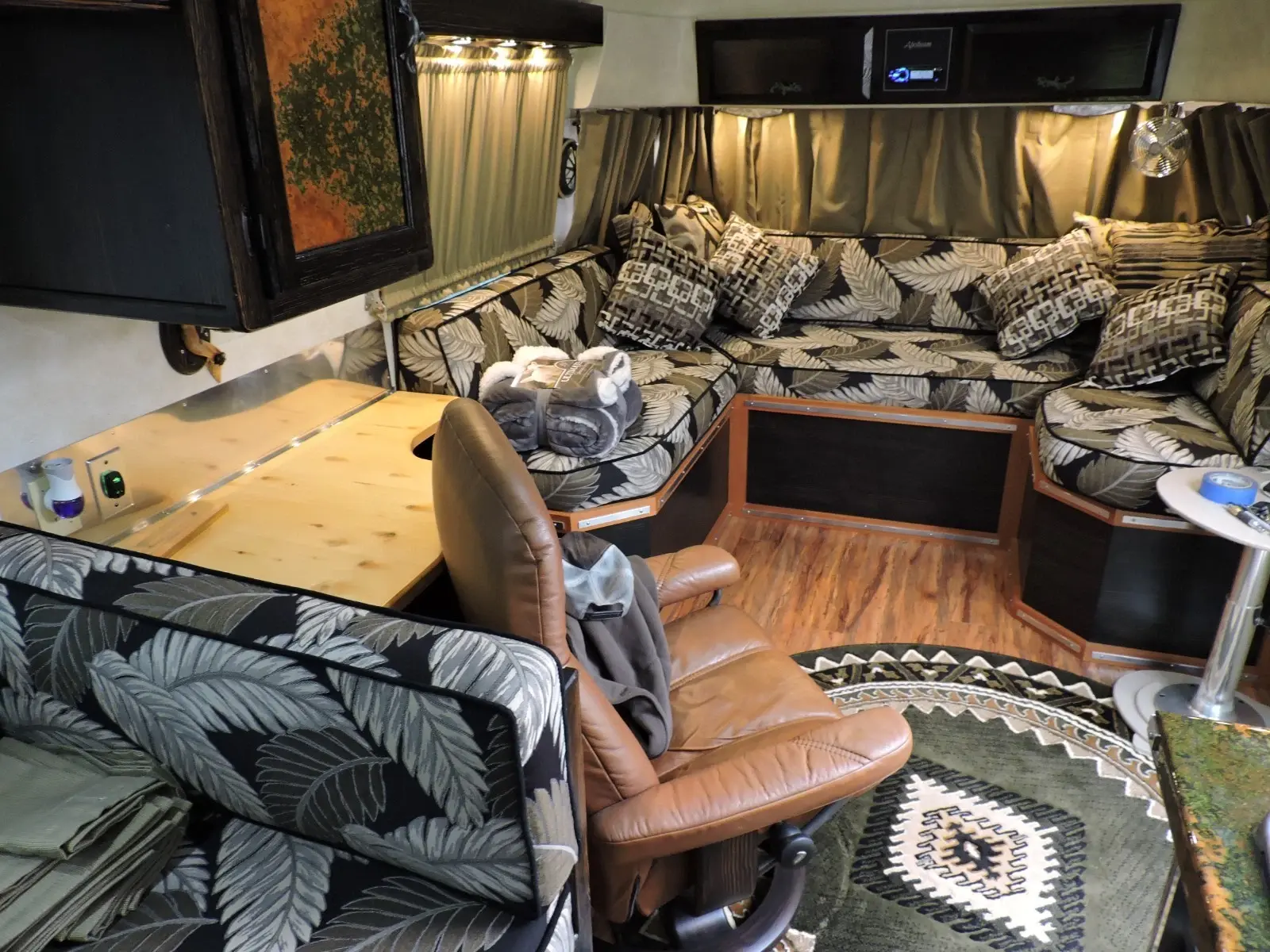1989 Airstream excella 1000 travel trailer