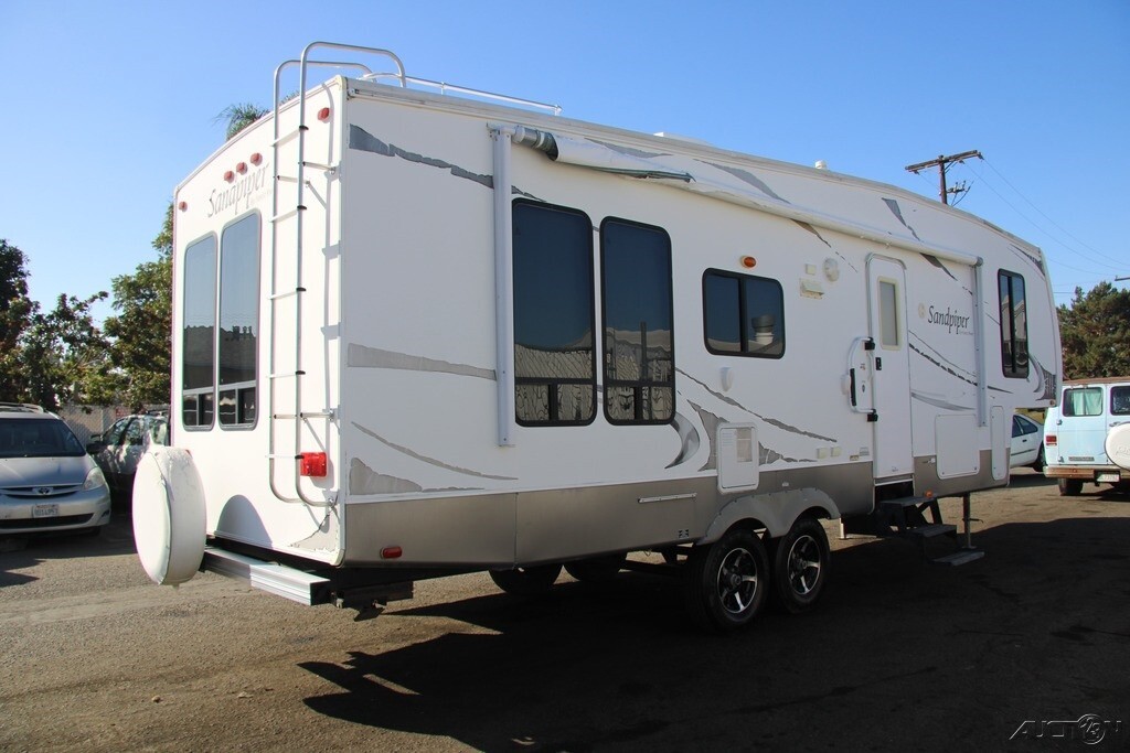 2009 Forest River Sandpiper Fifth Wheel