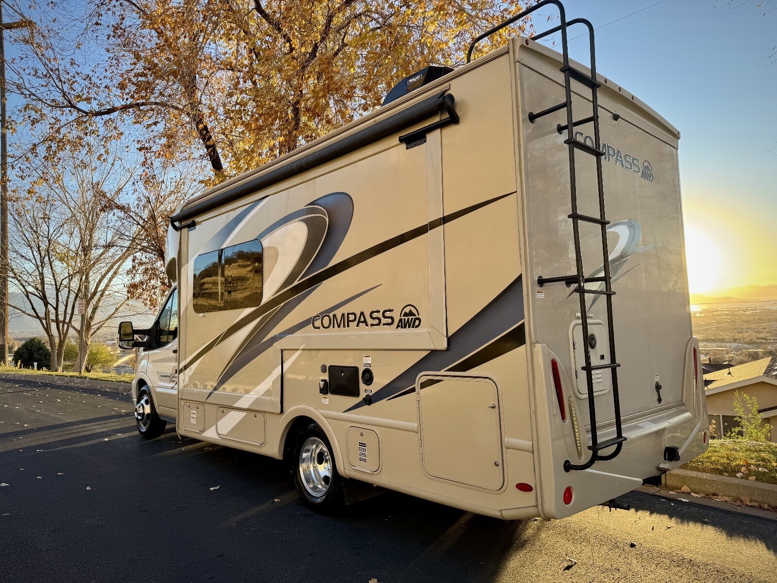 2020 Thor Compass 23TW