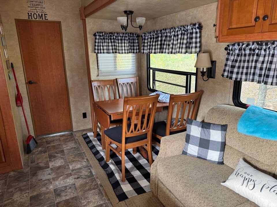 2010 Forest River 3804BH 5TH WHEEL