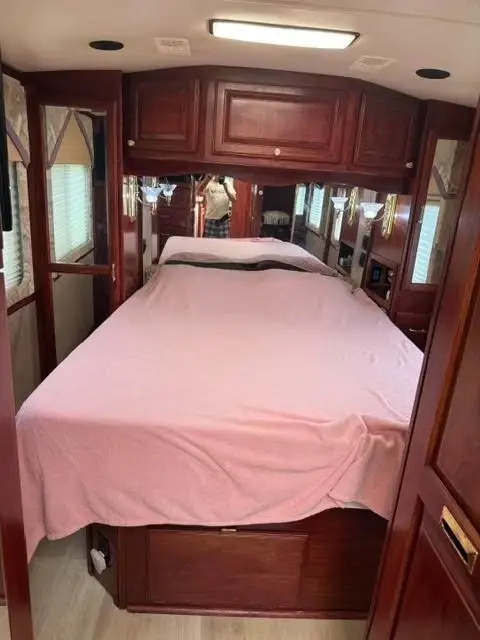 2000 Airstream Land Yacht Motorized Class A