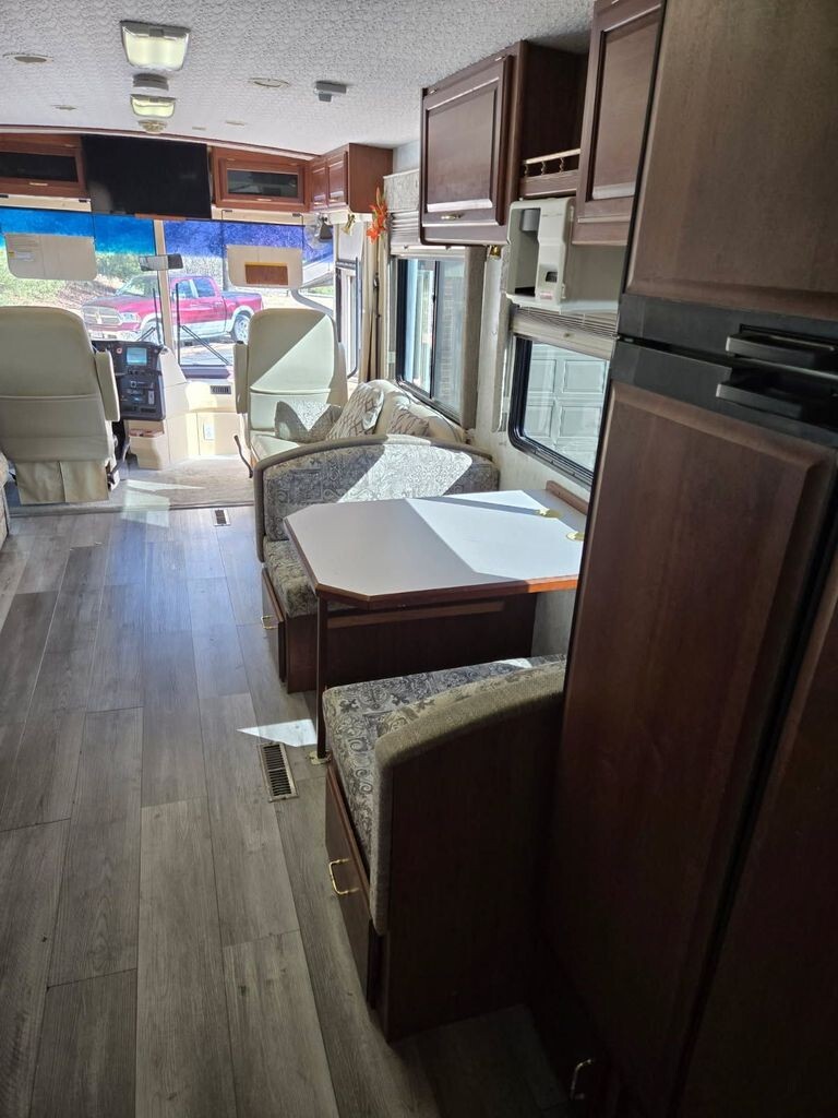 2001 Winnebago Journey Class A Motorhome