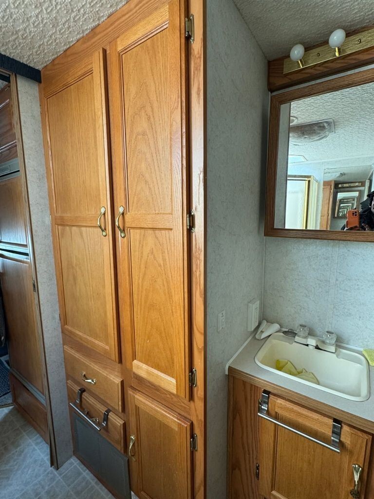 2003 Gulf Stream Conquest Ultra Class C Motorhome
