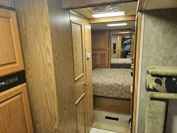 2005 Holiday Rambler Neptune Motorized Class A