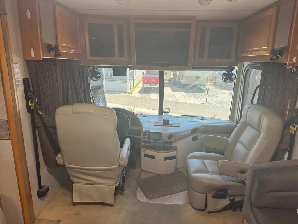 2006 Fleetwood Expedition Class A Motorhome