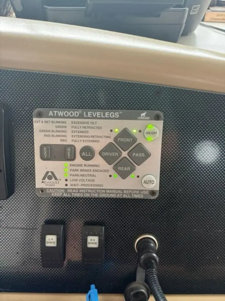 2006 Tiffin Motorhomes Allegro Bay Class A Motorhome