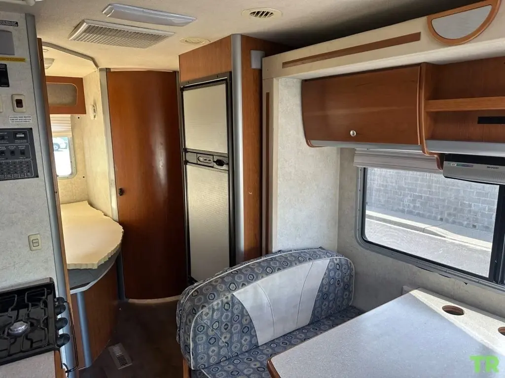 2006 Winnebago View Motorized Class C