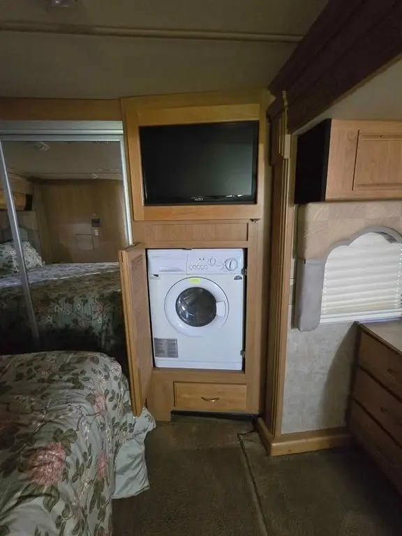 2007 Fleetwood Bounder Motorized Class A