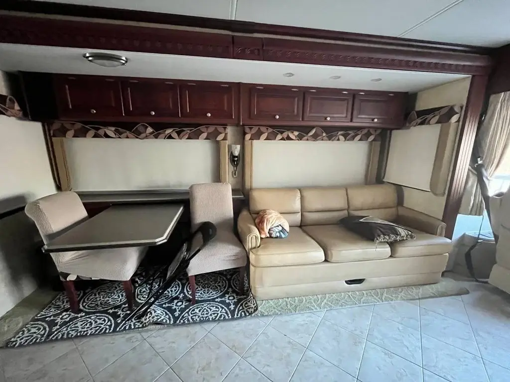 2007 Tiffin Motorhomes Phaeton Motorized Class A
