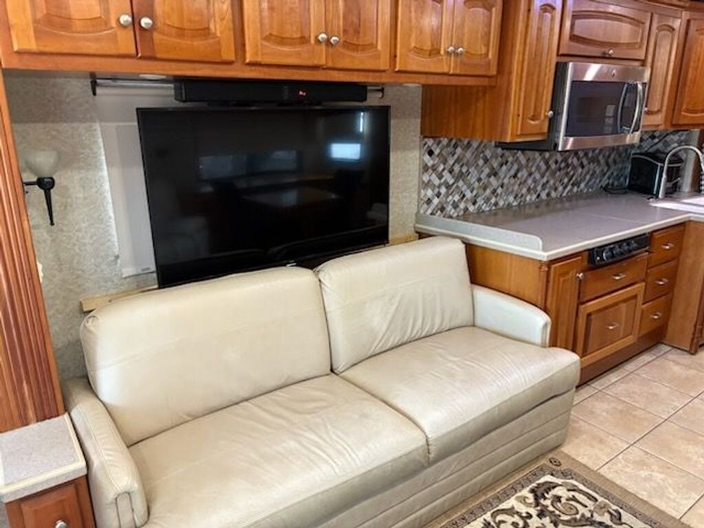 2008 Newmar Dutch Star Class A Motorhome