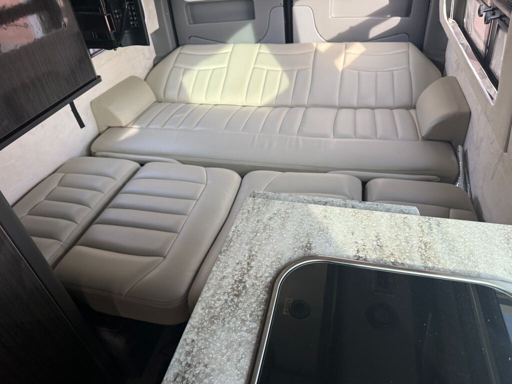 2010 Mercedes-Benz Sprinter Class B Motorhome