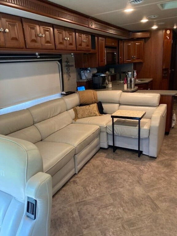 2011 Itasca Meridian Motorized Class A