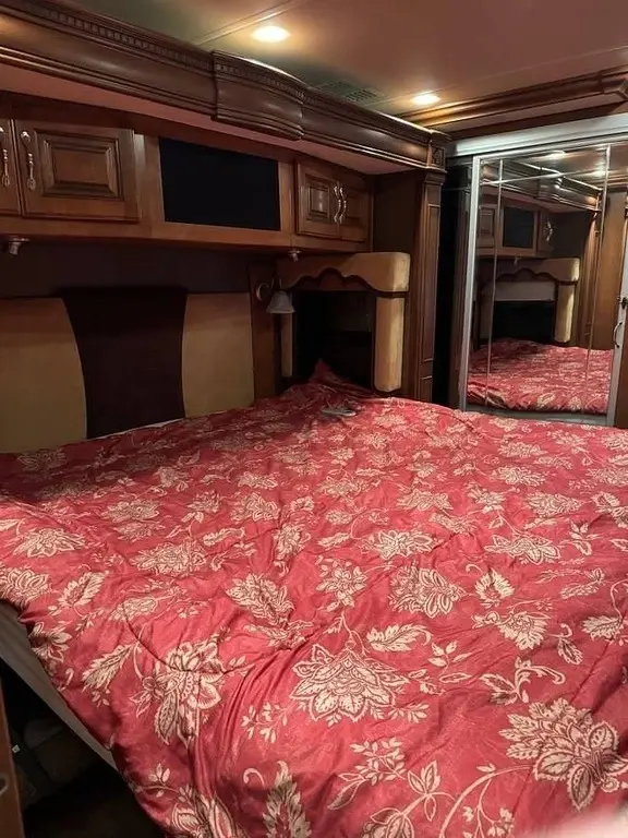 2012 Fleetwood Discovery Motorized Class A