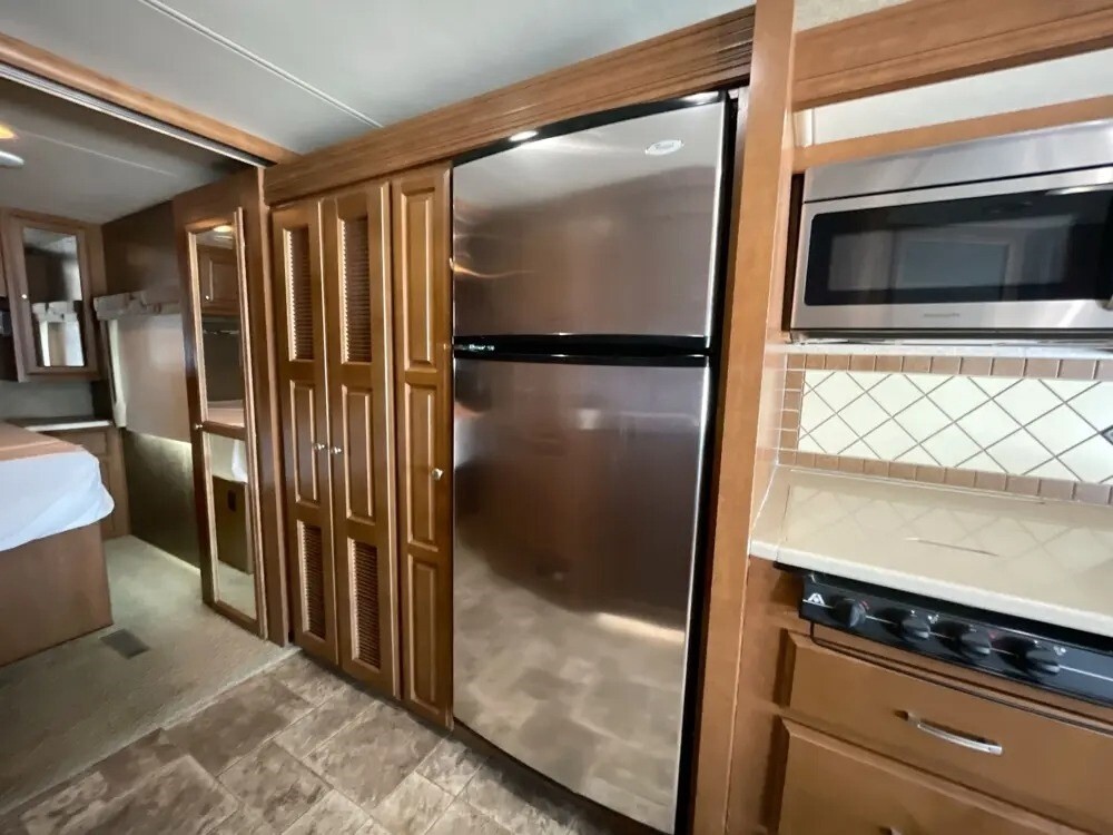 2013 Thor Motor Coach Palazzo Motorized Class A