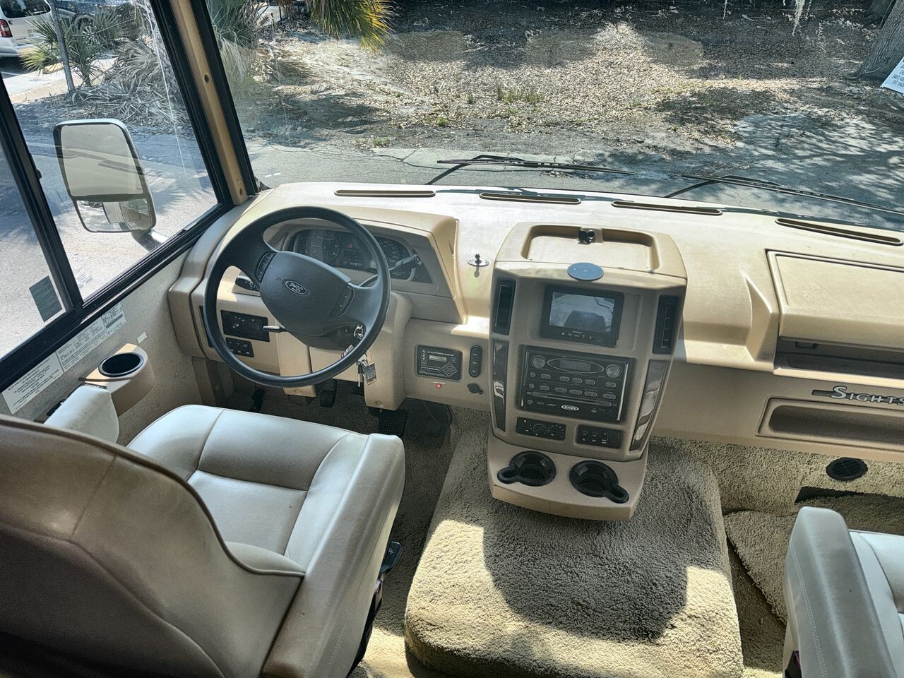 2013 Winnebago Sightseer
